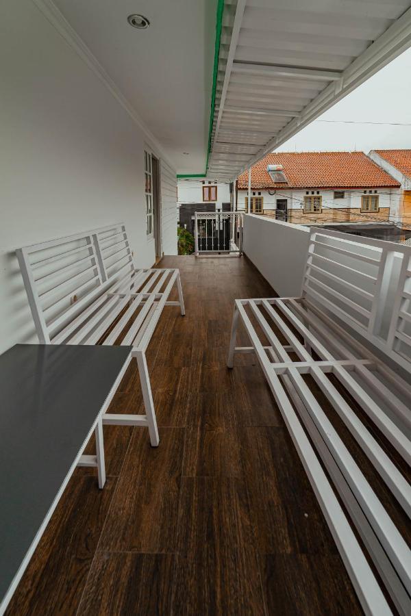 Casa De Louvre 3 Hostel Pakem ภายนอก รูปภาพ